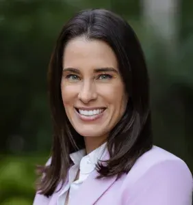 Christina Bobb